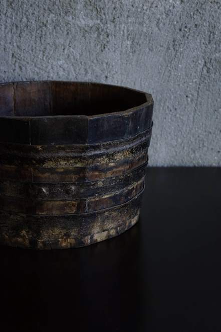 SOLD >wooden tub