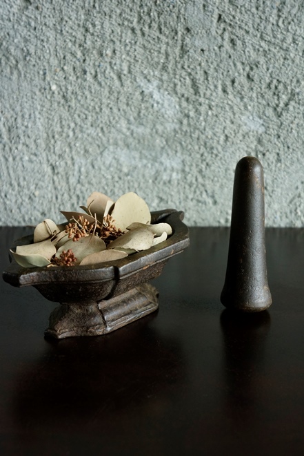 SOLD > opium grinder